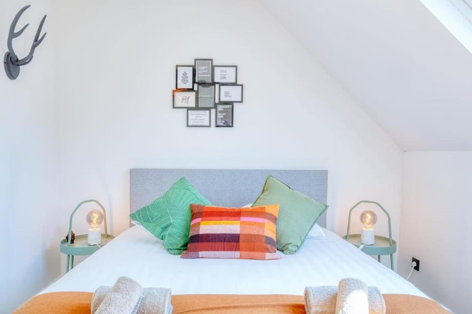 Charming & Central Stay with Terrace Apartment in Ghent