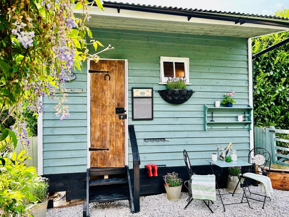 Property building, Garden