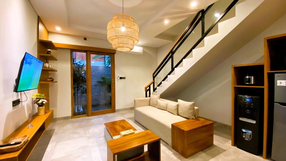 TV and multimedia, Living room, Seating area, air conditioner