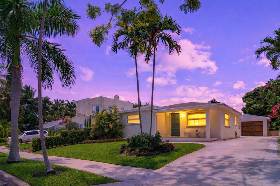 Villa Azul Pool Guest House Northwood Hills House in West Palm Beach