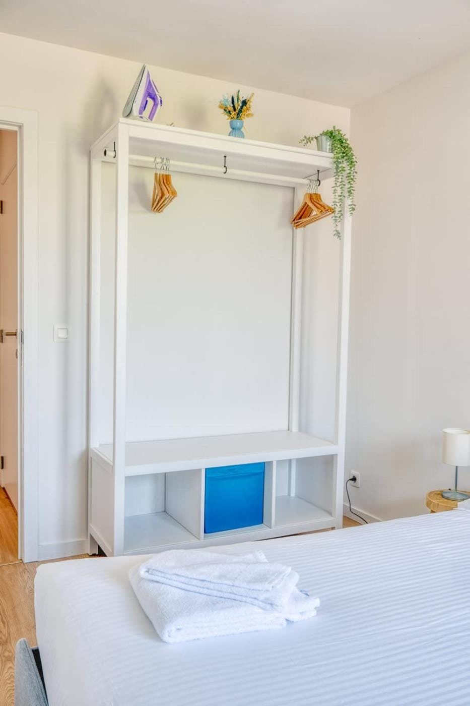 Beautiful Holiday Home for 10 with Garden Apartment in Bredene