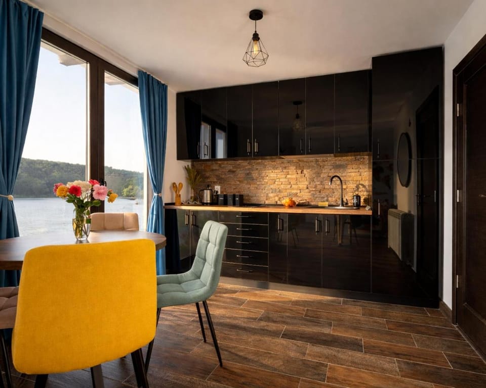 Natural landscape, Kitchen or kitchenette, Kitchen or kitchenette, Dining area