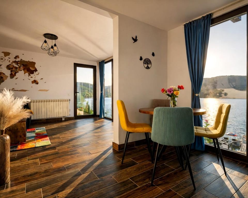 Natural landscape, Living room