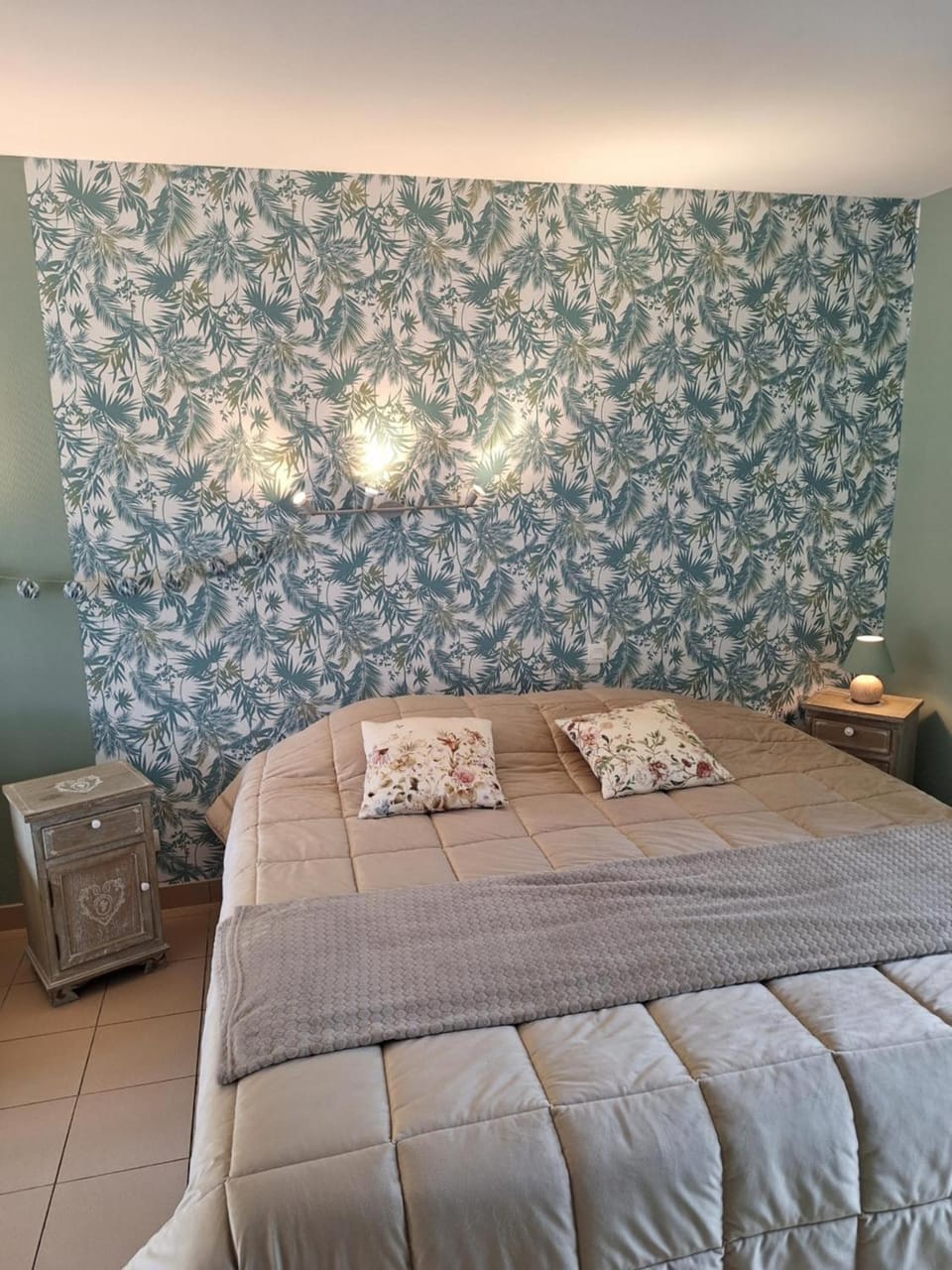 Living room, Bedroom