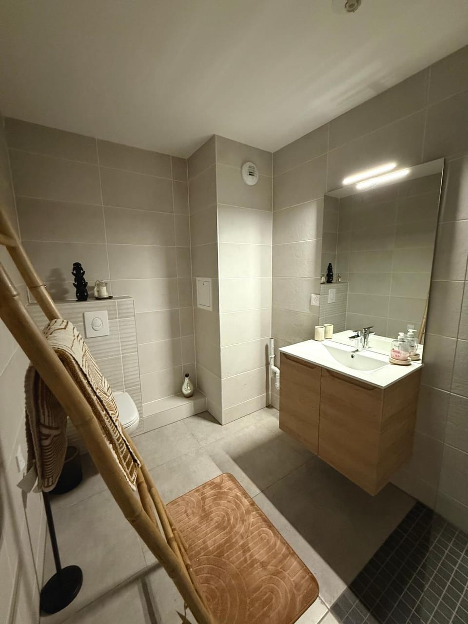 New 2 room apartment with garden & garage, Close to Parliament Apartment in Strasbourg