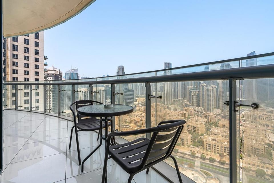 Stylish 2BR - Near Burj Khalifa & City Views Apartment in Dubai