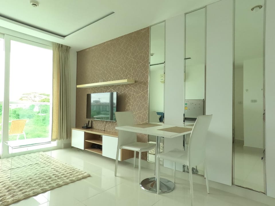 Amazon Residence Apartment in Pattaya City