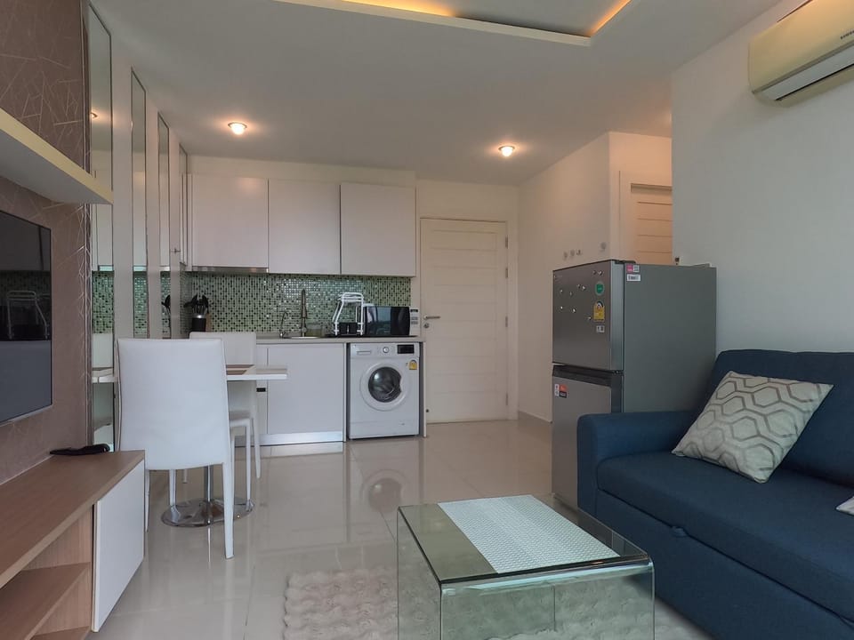 Amazon Residence Apartment in Pattaya City