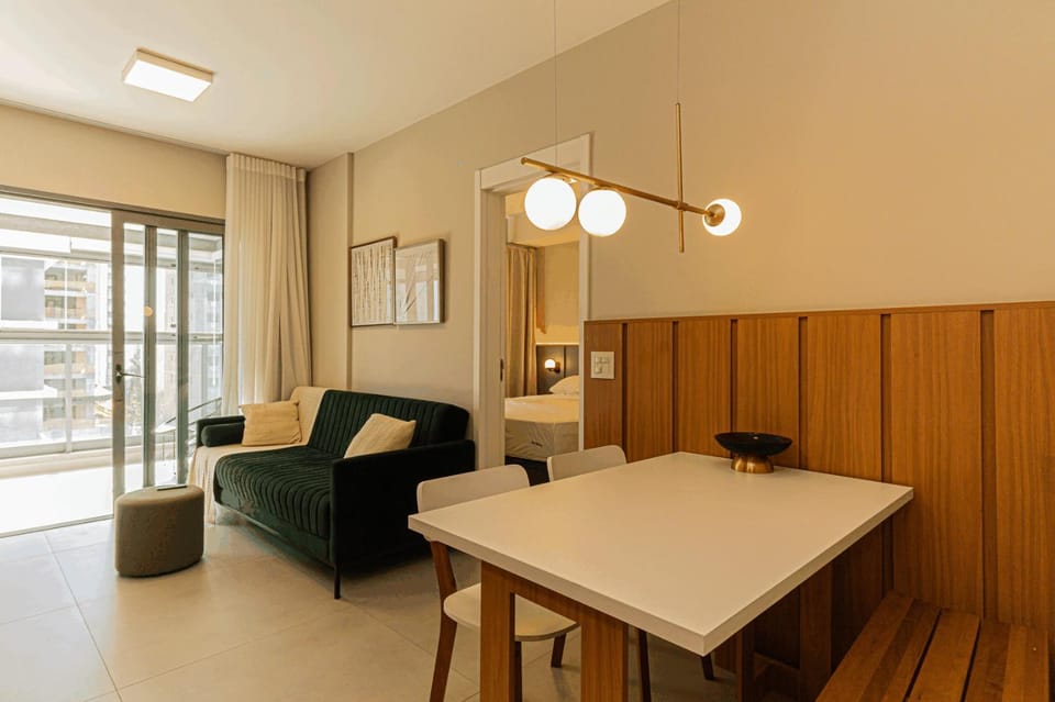 Seating area, Dining area, pet friendly, air conditioner