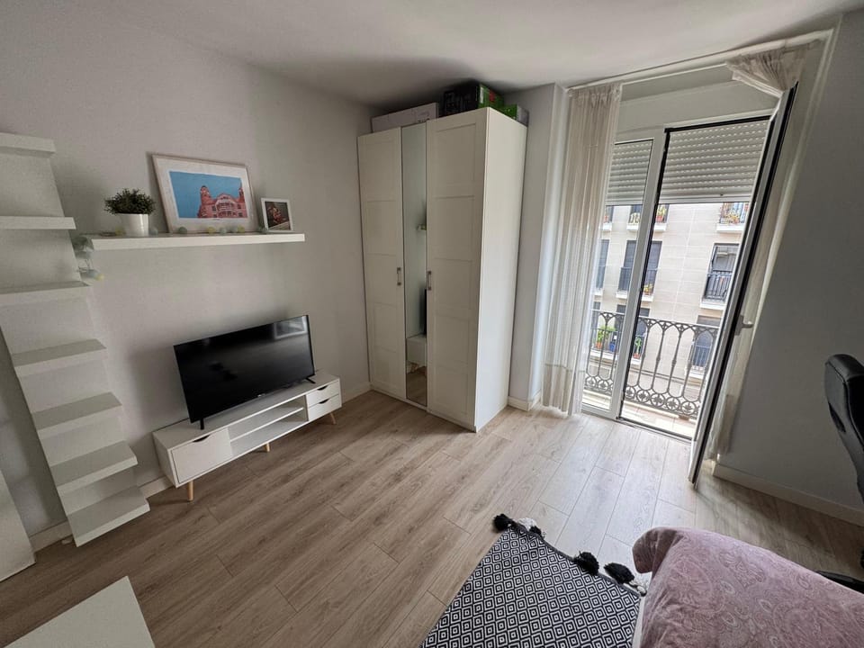 Habitación en el centro con balcón Vacation rental in Valencia