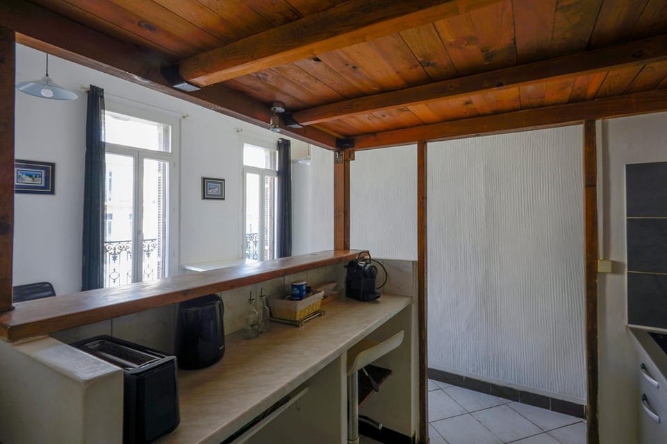 Beautiful studio - view on Notre-Dame de la Garde Apartment in Marseille