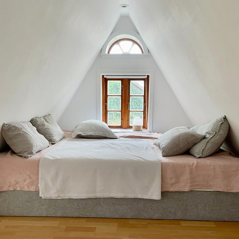 Living room, Bedroom
