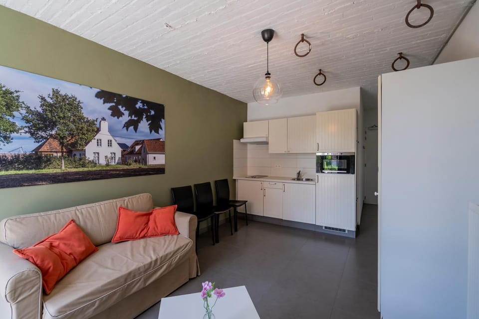 Kitchen or kitchenette, Living room