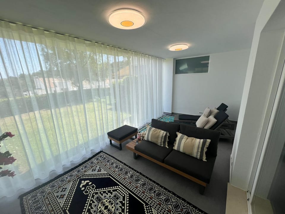 2 Bedroom Apartment, La Mairena, Near Marbella Apartment in Marbella