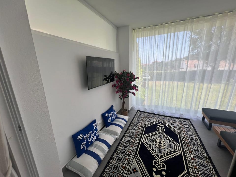 2 Bedroom Apartment, La Mairena, Near Marbella Apartment in Marbella