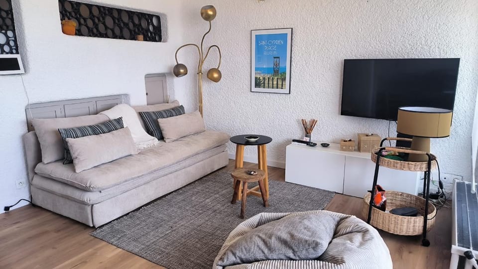 Appart modernise vue mer ambiance Marine Apartment in Saint-Cyprien