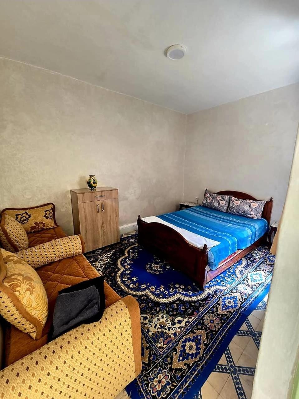 Bed, Bedroom
