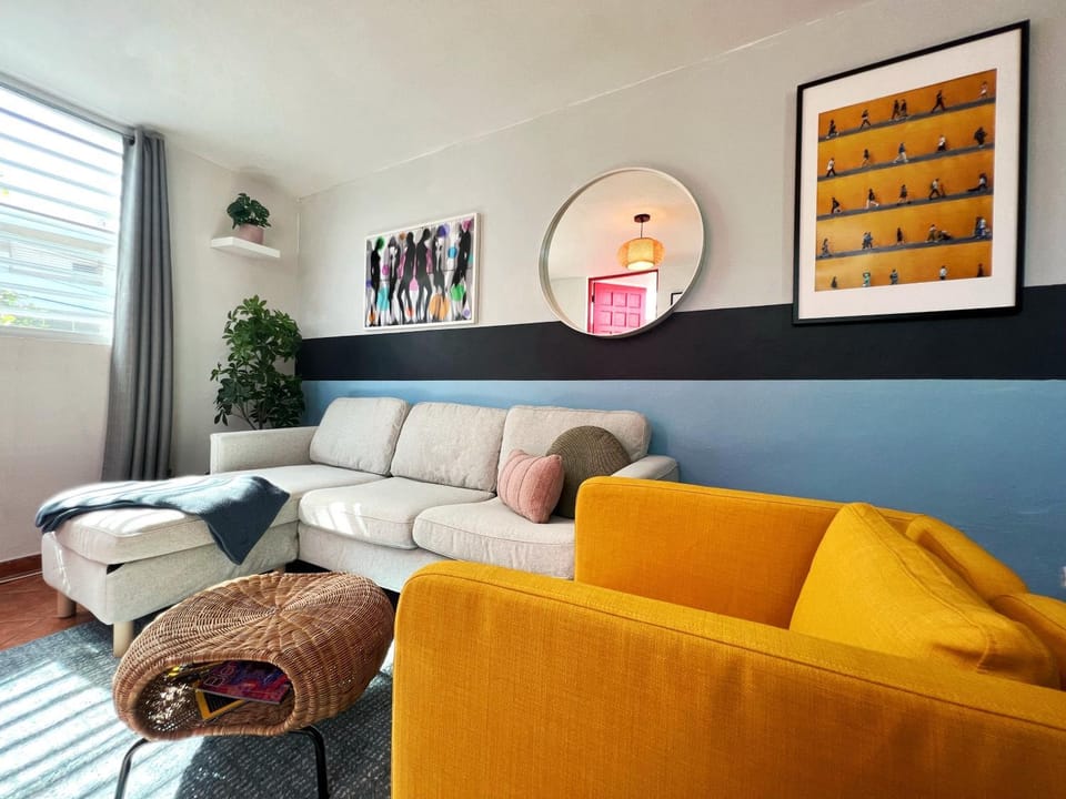 Living room, Decorative detail, Seating area