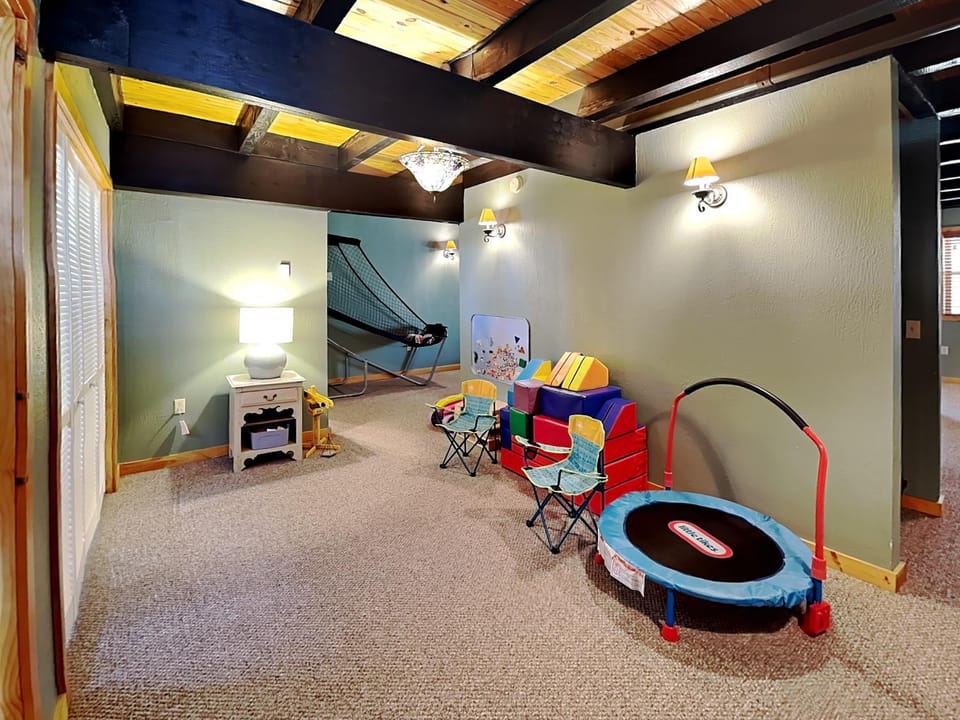 Campfire Lodge House in Deep Creek Lake