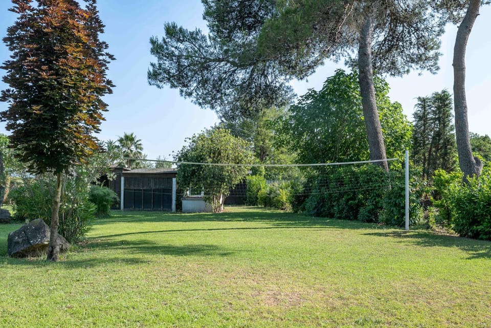 CABOTS Villa Moderne Tout Confort Grand Jardin & Piscine Villa in Villeneuve-Loubet