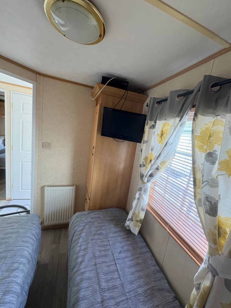 152 north Happy Days Holiday Homes Campground/ 
RV Resort in Chapel Saint Leonards