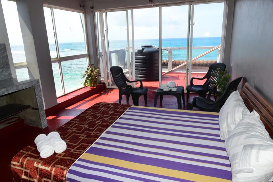 Happy Tuna Beach Apartment Apartment in Hikkaduwa