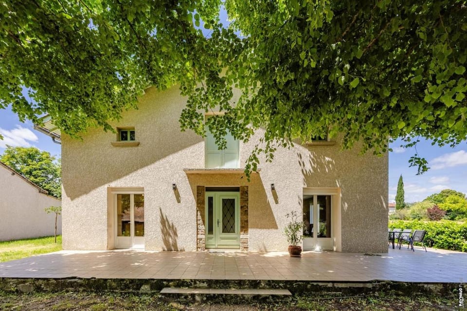 Property building, Garden view