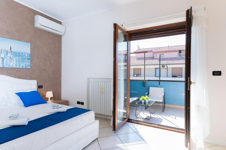 Vivere Pescara Penthouse Sea View, 2 Suites, 2 Baths, Central Apartment in Pescara