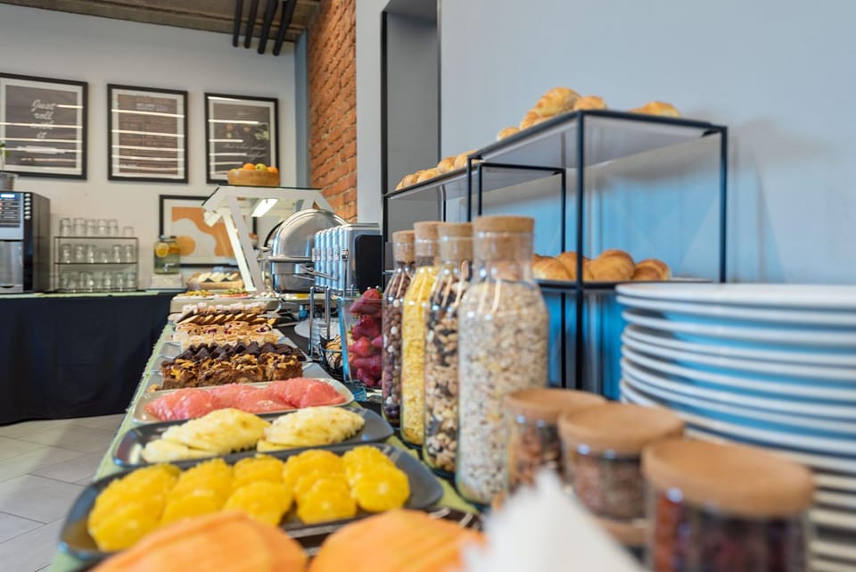 Food and drinks, Buffet breakfast