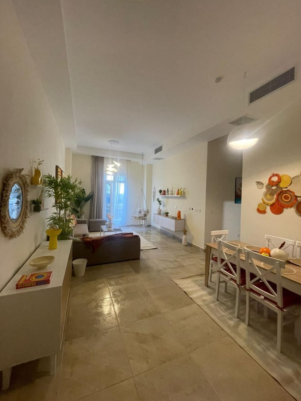 Living room, Seating area, air conditioner