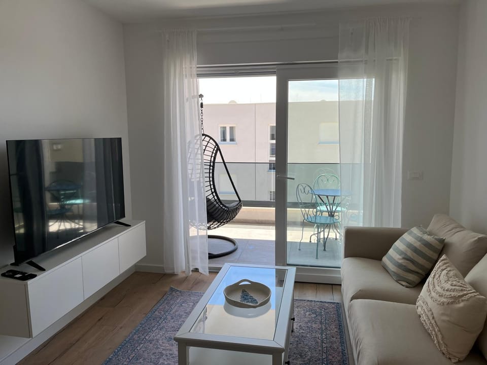 One-Bedroom Apartment with Private Beach Parking Apartment in Makarska