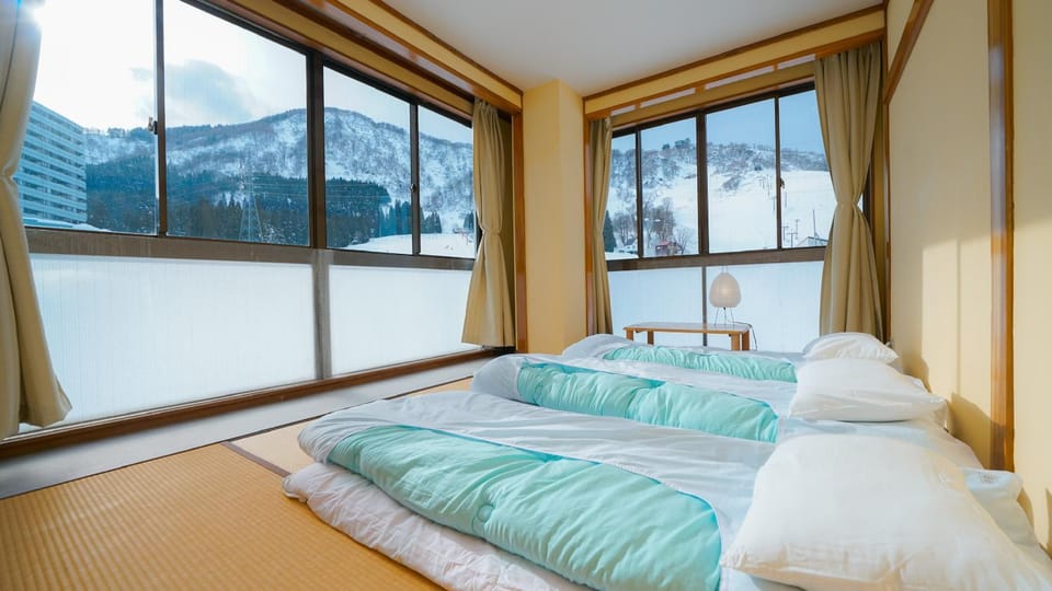 Yuzawa YUKITORA 雪虎 Bed and Breakfast in Japan