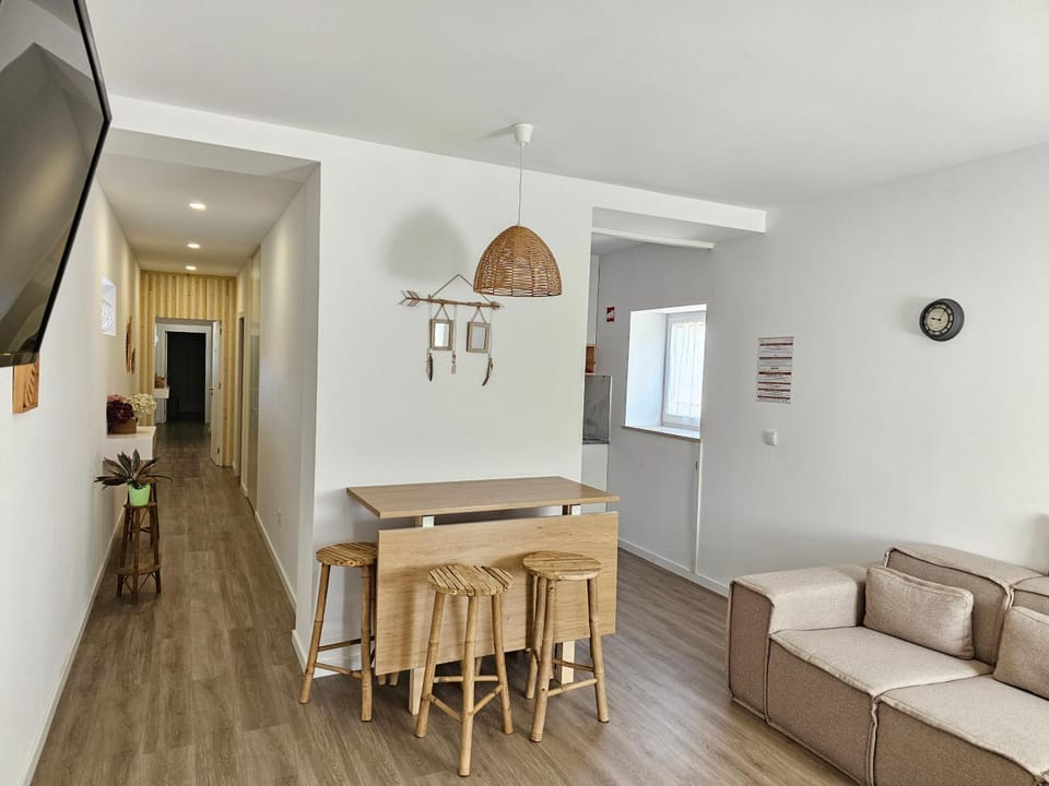 TV and multimedia, Kitchen or kitchenette, Living room, Dining area