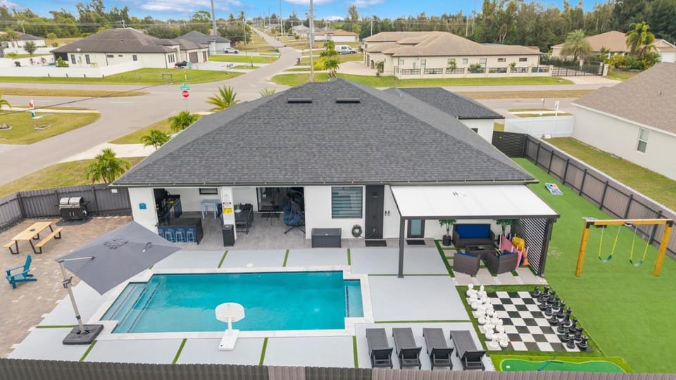 Patio, Swimming pool