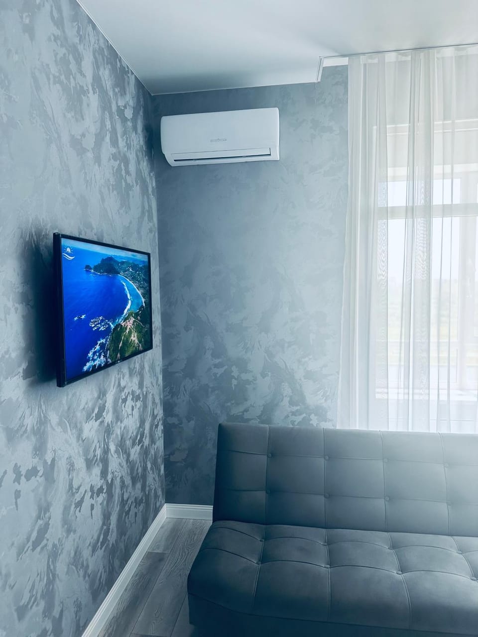 TV and multimedia, Living room, air conditioner