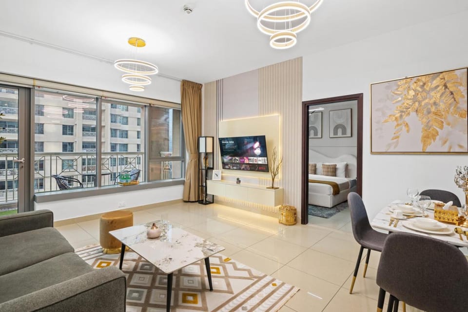 White House With Burj Views, Free Parking Apartment in Dubai