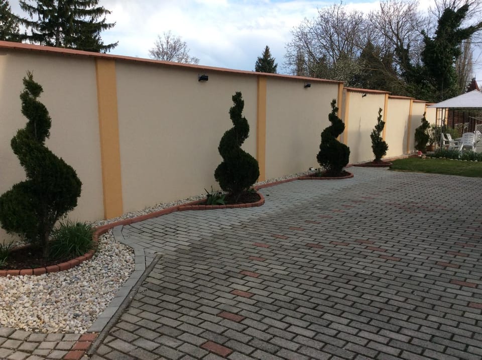 Inner courtyard view