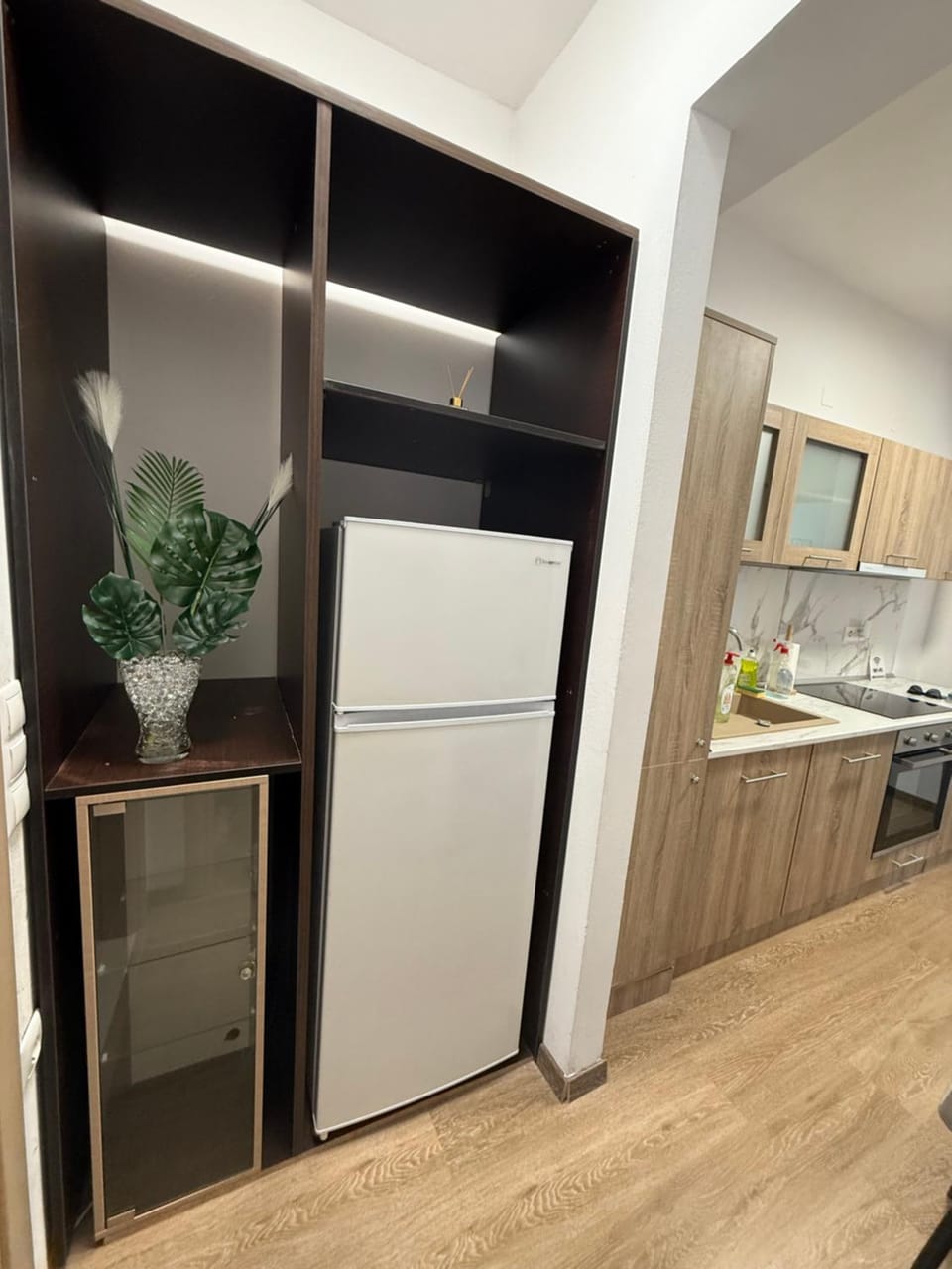 Kitchen or kitchenette, oven, stove