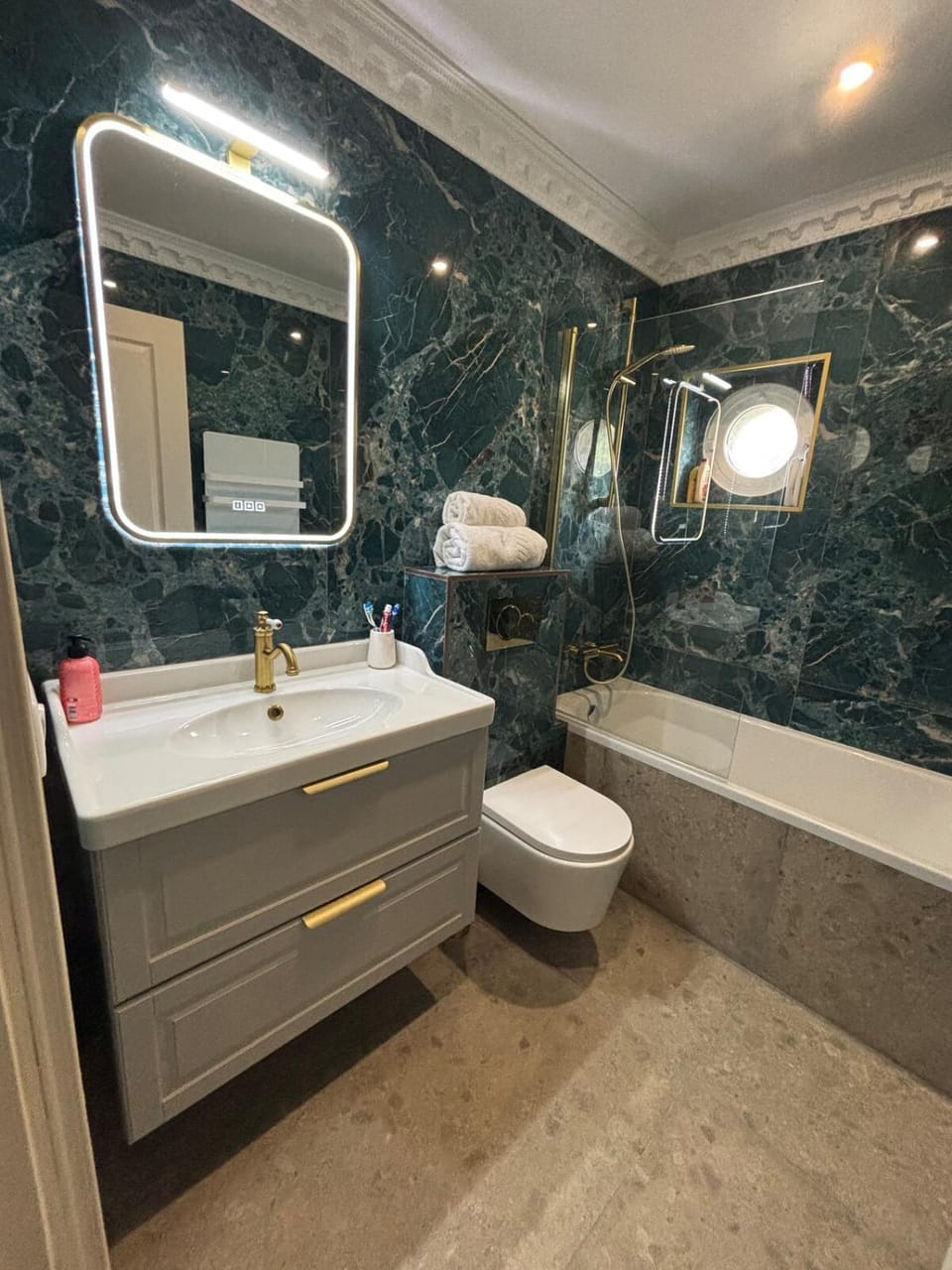 CASA BELLA - MAISON DE VILLE 4 Chambres House in Deauville