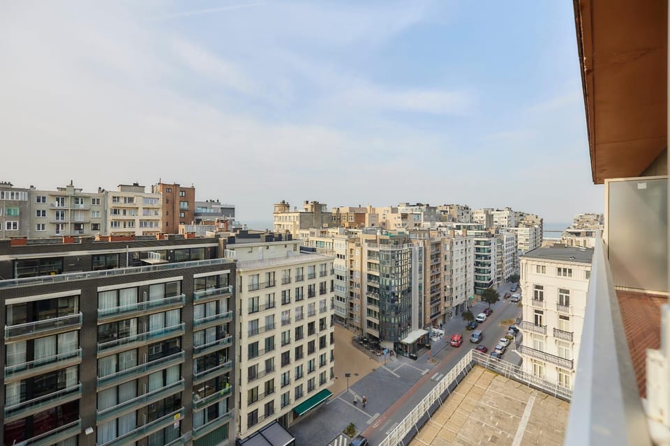 LECOMTE - Central city Ocean view stay 158 Apartment in Ostend