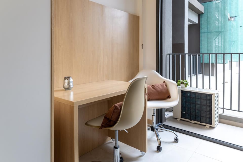 Business facilities, air conditioner