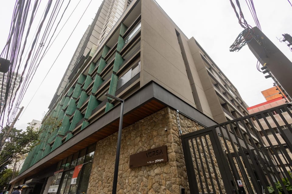 Facade/entrance