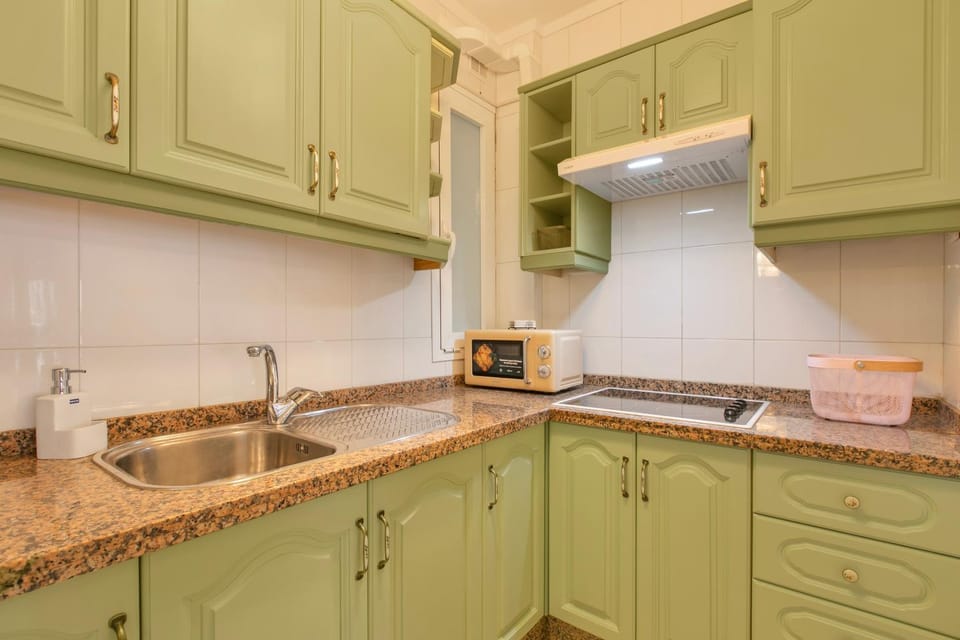 Kitchen or kitchenette, Living room