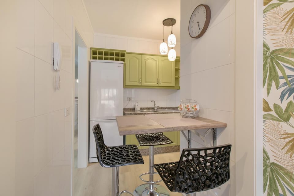 Property building, Kitchen or kitchenette, Living room