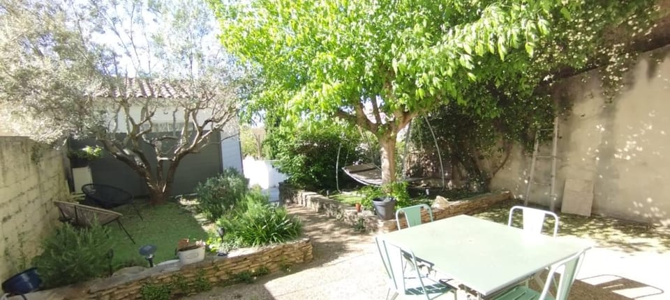 Patio, Garden, Dining area