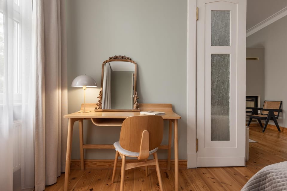 Photo of the whole room, Decorative detail, Bedroom