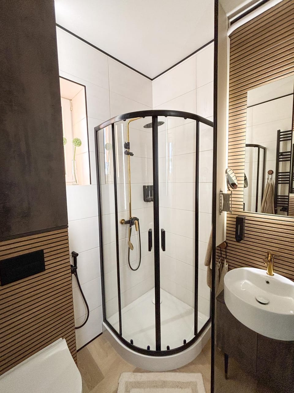 Shower, Bathroom