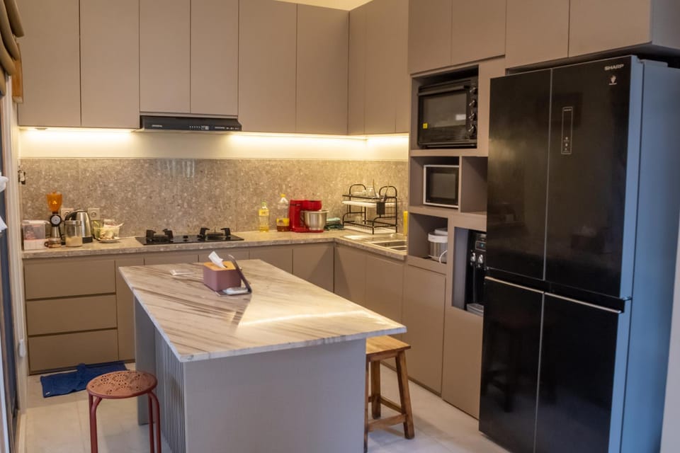 Kitchen or kitchenette, kitchen, kitchen