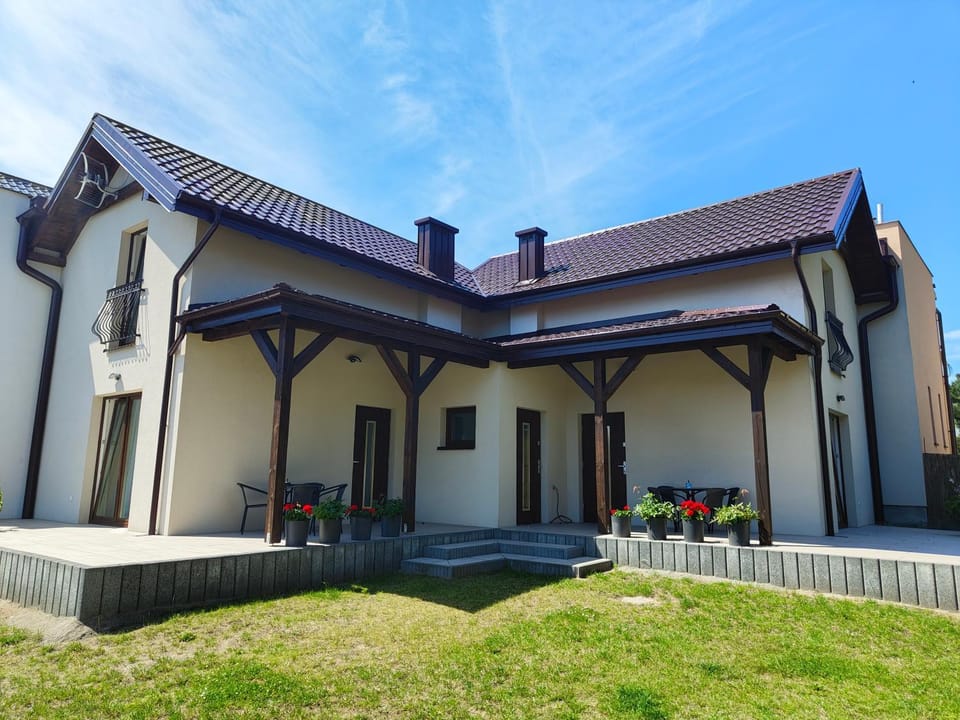 Property building, Garden, Garden view