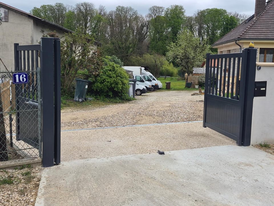 La Tiny de Lili Campground/ 
RV Resort in Île-de-France
